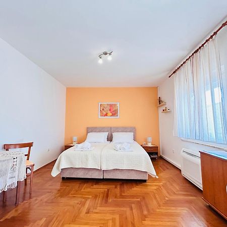 Seaview Guesthouse - Zf Hvar フヴァル エクステリア 写真