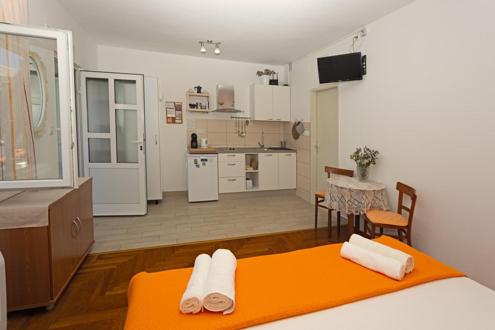 Seaview Guesthouse - Zf Hvar フヴァル エクステリア 写真