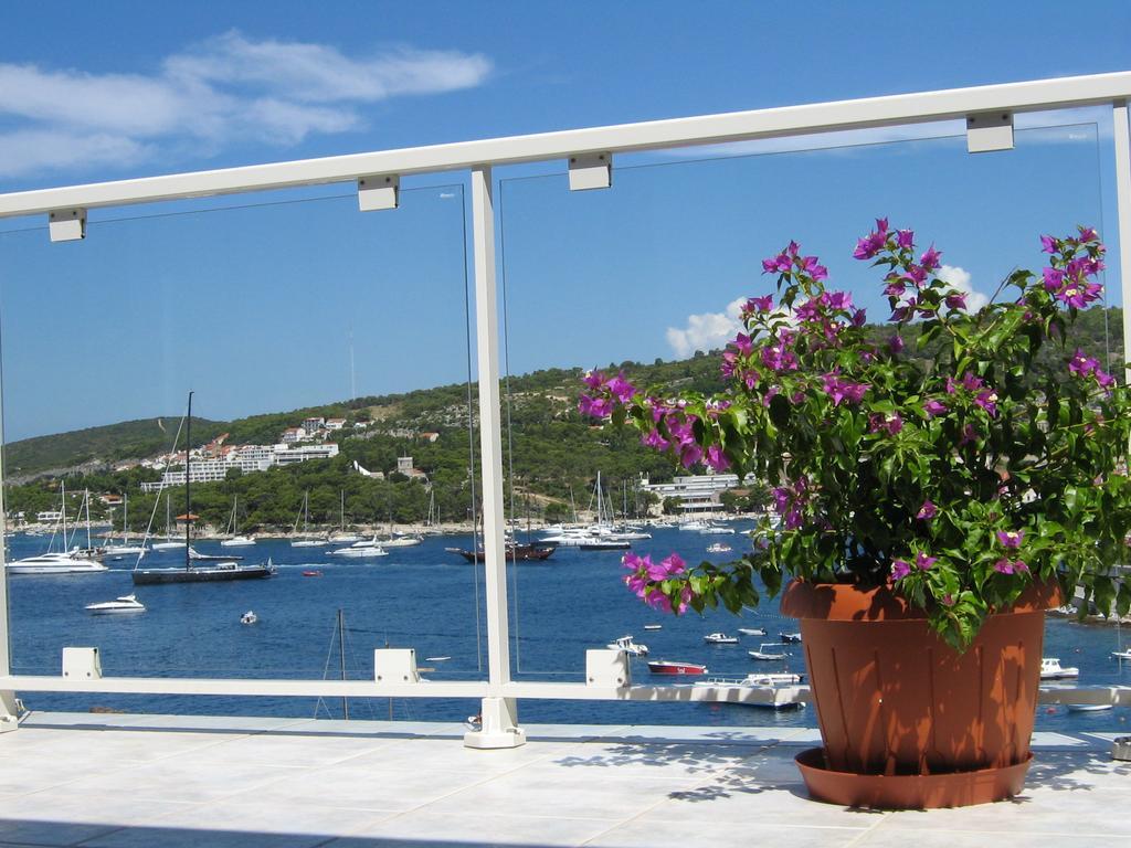 Seaview Guesthouse - Zf Hvar フヴァル エクステリア 写真