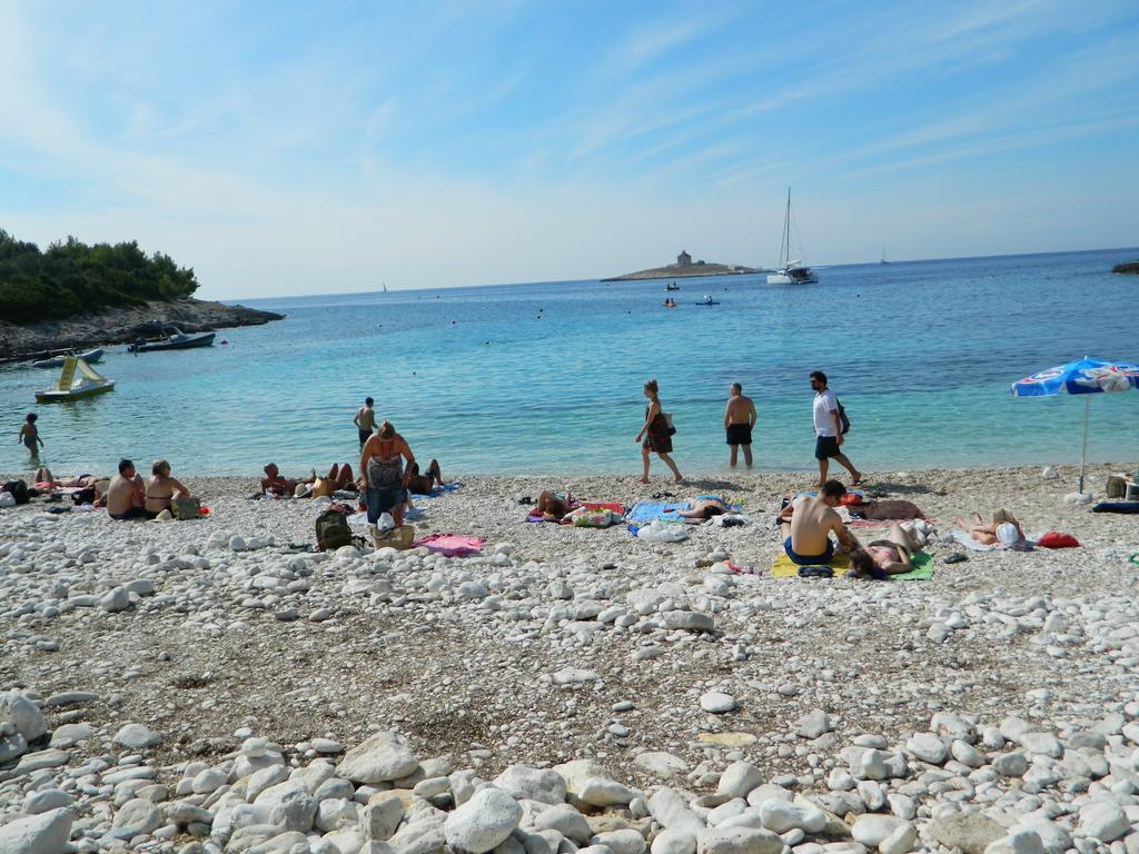 Seaview Guesthouse - Zf Hvar フヴァル エクステリア 写真